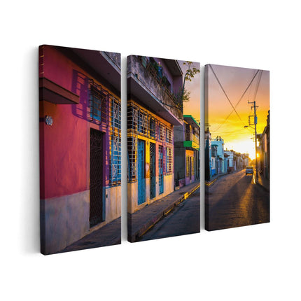 Canvas schilderij drieluik Cuba Kleurrijke Huisjes bij Zonsondergang