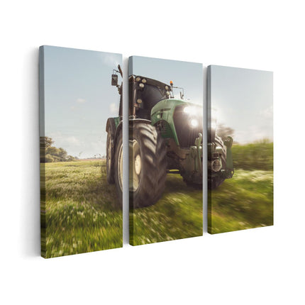 Canvas schilderij drieluik Tractor op het Gras - Trekker