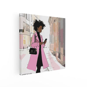 Canvas schilderij vierkant Vrouw in een Roze Jas loopt over Straat