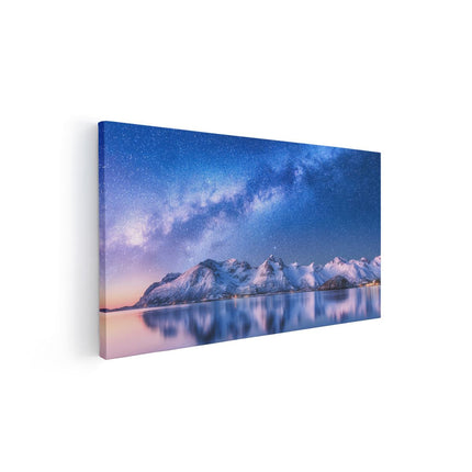 Canvas schilderij vooraanzicht Melkweg Bij Besneeuwde Bergen