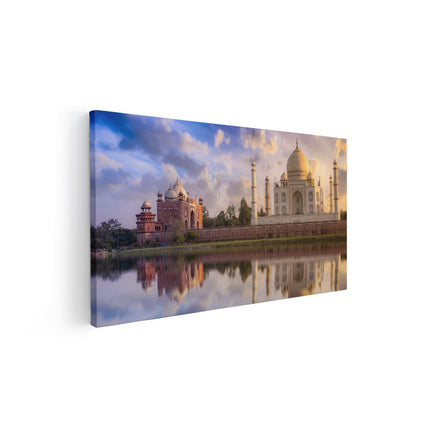 Canvas schilderij vooraanzicht Taj Mahal bij het Water in India