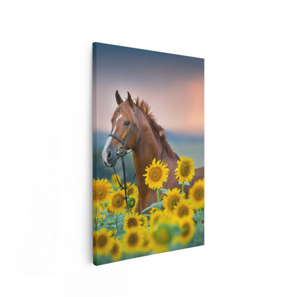 Canvas schilderij vooraanzicht Bruin Paard Tussen De Zonnebloemen