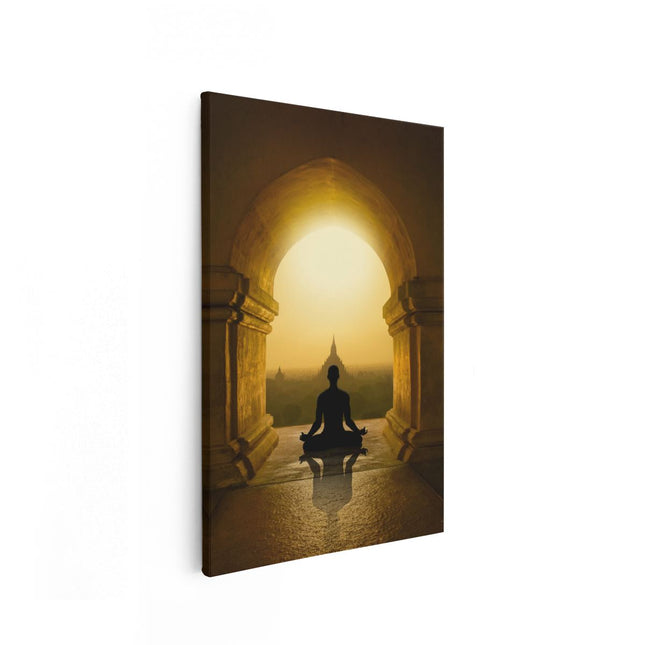 Canvas schilderij vooraanzicht Man Doet Yoga In Een Boeddha Tempel