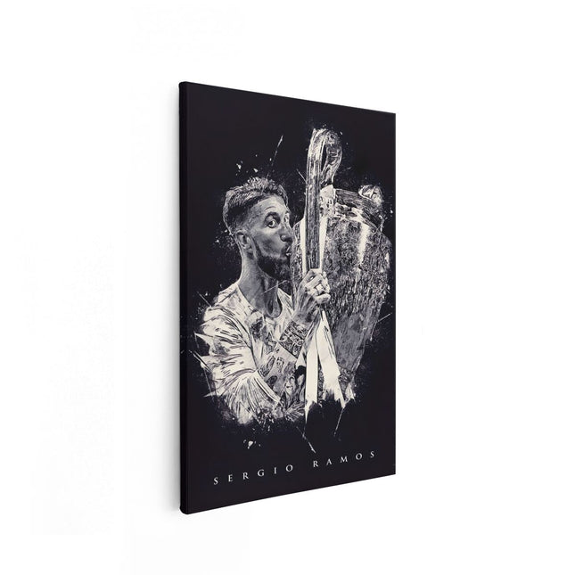 Canvas schilderij vooraanzicht Sergio Ramos met de Champions League Beker