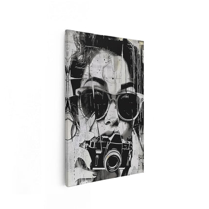 Canvas schilderij vooraanzicht Vrouw met Zonnebril die een Camera Vasthoudt