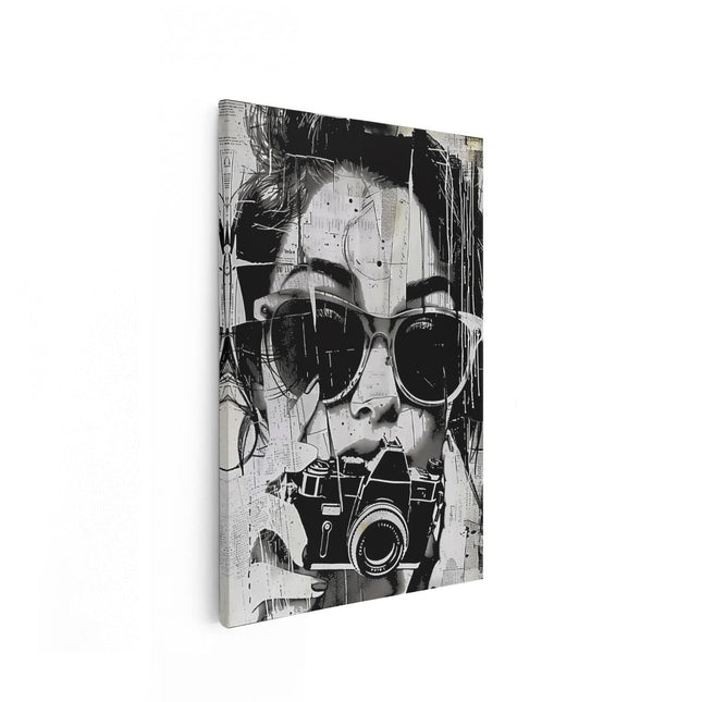 Canvas schilderij vooraanzicht Vrouw met Zonnebril die een Camera Vasthoudt