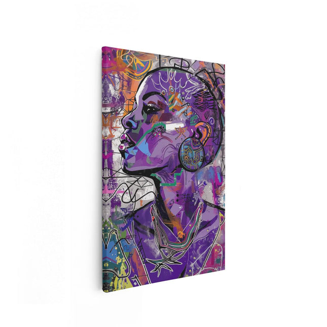 Canvas schilderij vooraanzicht Vrouwengezicht in Paars met een Kleurrijke Achtergrond