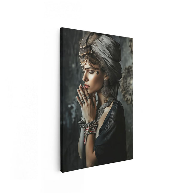 Canvas schilderij vooraanzicht Vrouw met een Tulband en Sieraden