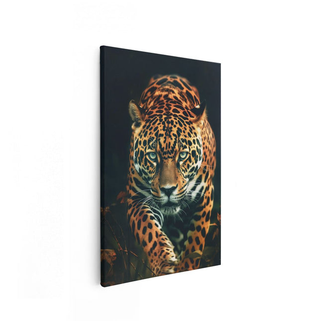 Canvas schilderij vooraanzicht De Afbeelding is van een Jaguar die in het Donker loopt