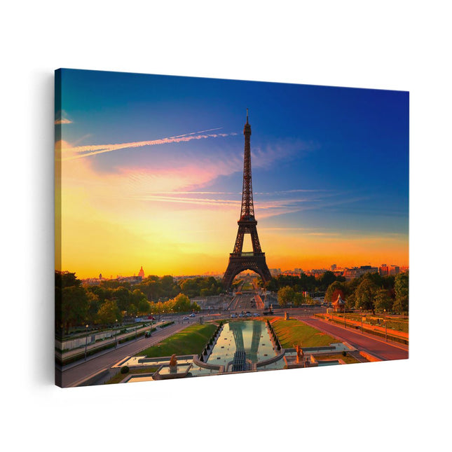 Canvas schilderij vooraanzicht Parijs Eiffeltoren Tijdens De Zonsopkomst