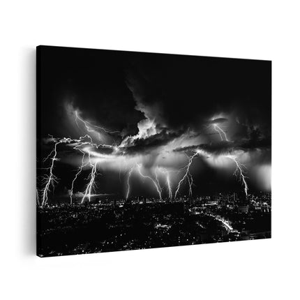 Canvas schilderij vooraanzicht Blikseminslag op een Stad in het Paars - Zwart Wit