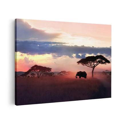 Canvas schilderij vooraanzicht Olifant in de Savanne 