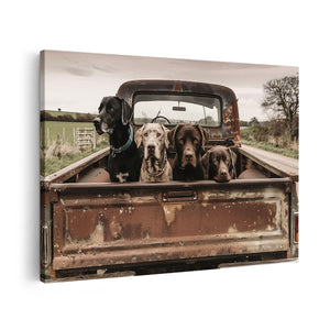 Canvas schilderij vooraanzicht Drie Honden Achterin een Vrachtwagen