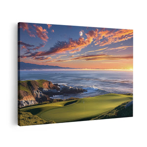 Canvas schilderij vooraanzicht Golfbaan bij Zonsondergang met de Oceaan op de Achtergrond