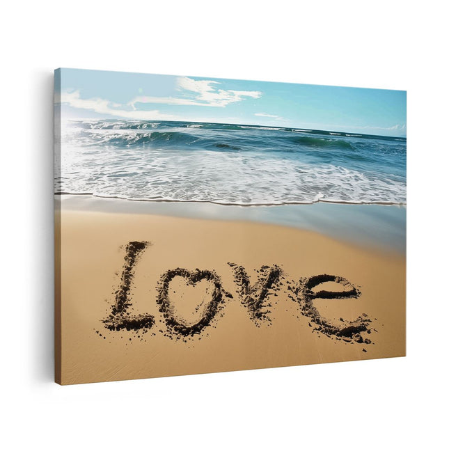Canvas schilderij vooraanzicht Het Woord Liefde is Geschreven in het Zand op een Strand
