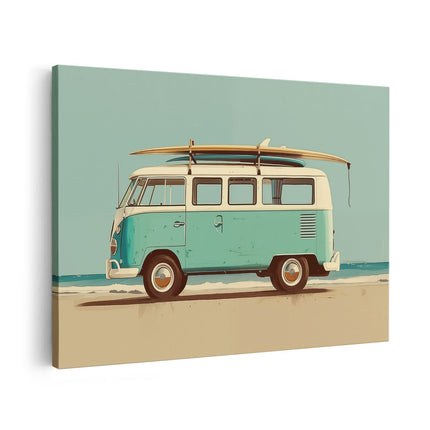Canvas schilderij vooraanzicht Vw Bus met een Surfplank Erop