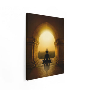 Canvas Schilderij Staand Man Doet Yoga In Een Boeddha Tempel