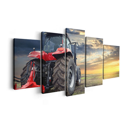 Canvas schilderij vijfluik rode tractor bij zonsondergang - trekker