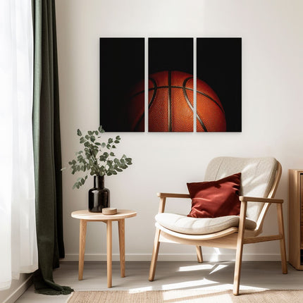 Drieluik schilderij interieur Basketbal op een Zwarte Achtergrond