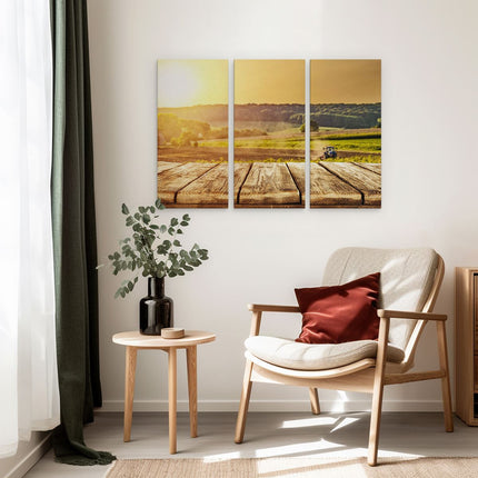 Drieluik schilderij interieur Tractor in het Veld met Houten Planken