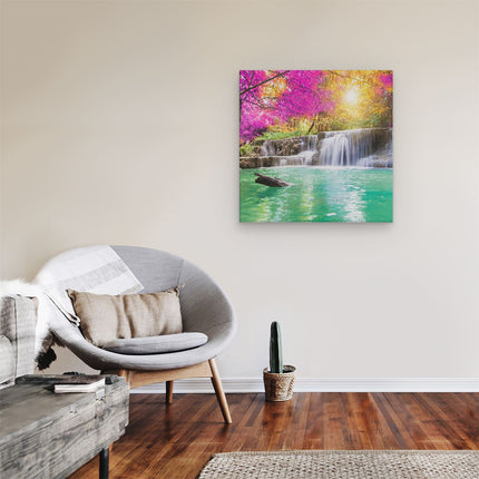 Canvas schilderij kamer Waterval Met Groen Water En Roze Bladeren