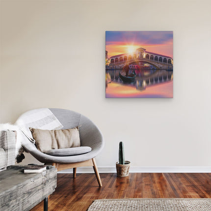 Canvas schilderij kamer Gondel bij de Rialtobrug in Venetië, Italië