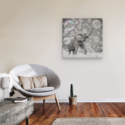 Canvas schilderij kamer Olifant speelt met Zeepbellen