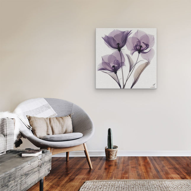 Canvas schilderij kamer Drie Paarse Bloemen op een Witte Achtergrond