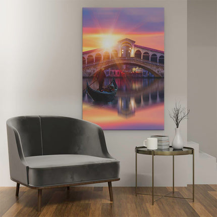 Canvas schilderij interieur Gondel bij de Rialtobrug in Venetië, Italië