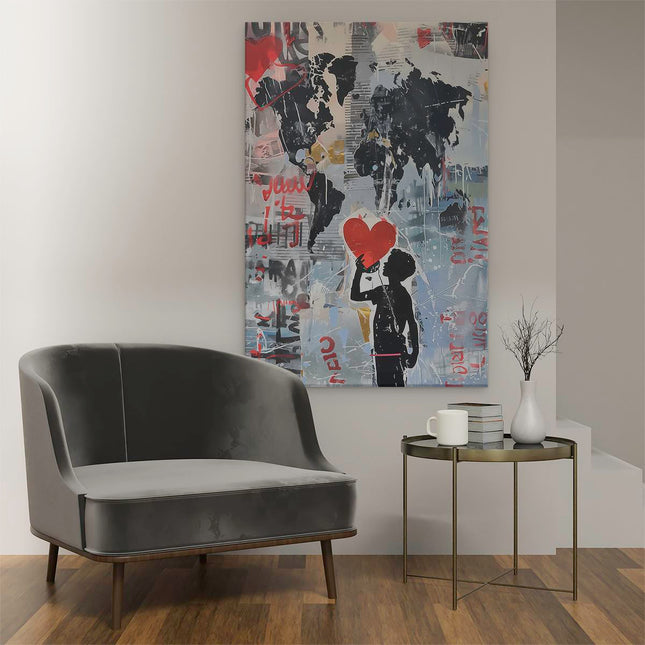 Canvas schilderij interieur Jongen Houdt een Rood Hart voor een Wereldkaart