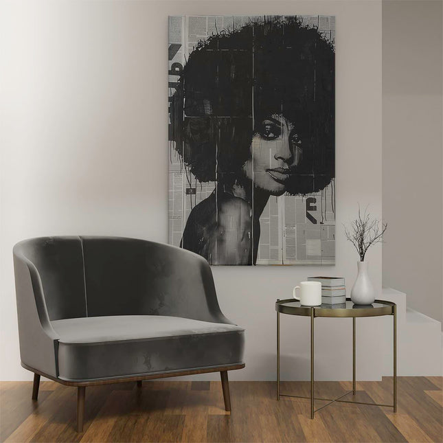 Canvas schilderij interieur Vrouw met een Afro op een Krant