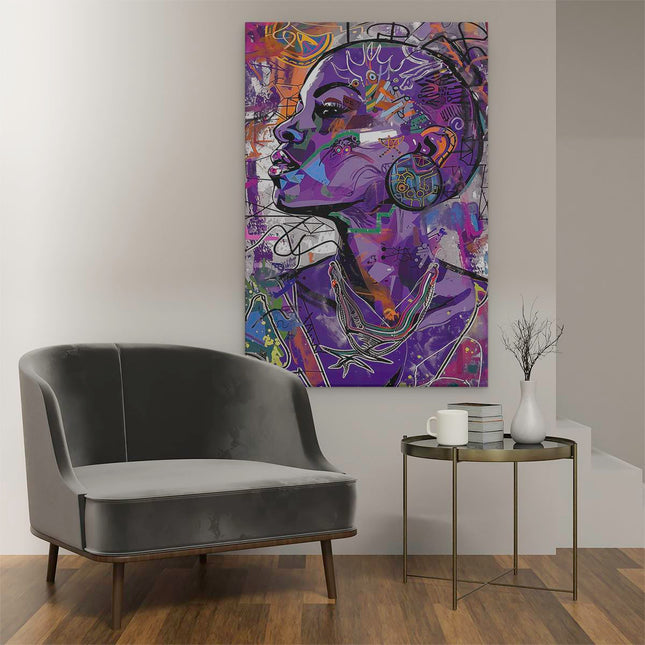 Canvas schilderij interieur Vrouwengezicht in Paars met een Kleurrijke Achtergrond