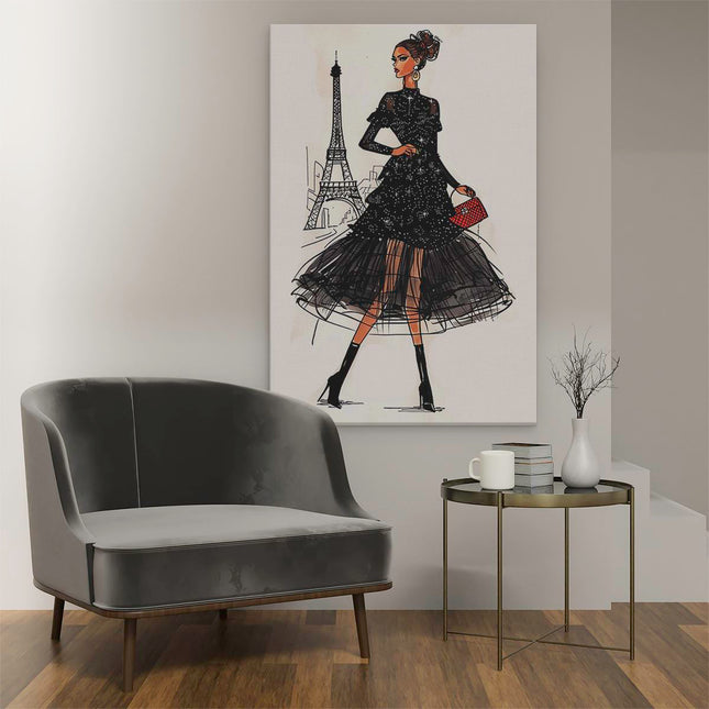 Canvas schilderij interieur Vrouw in een Zwarte Jurk die voor de Eiffeltoren loopt