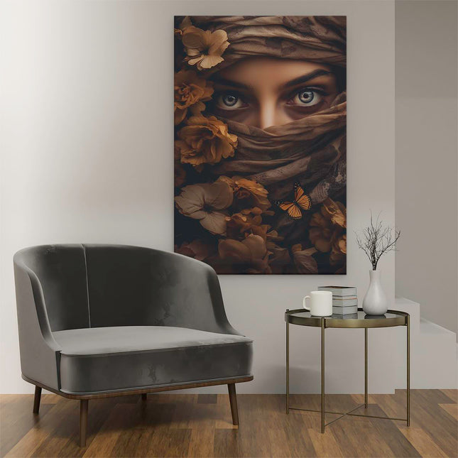 Canvas schilderij interieur Vrouw met Blauwe Ogen en een Vlinder op haar Gezicht