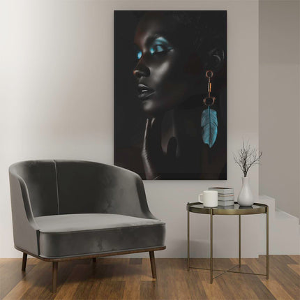 Canvas schilderij interieur Zwarte Vrouw met Blauwe Veren Oorbellen