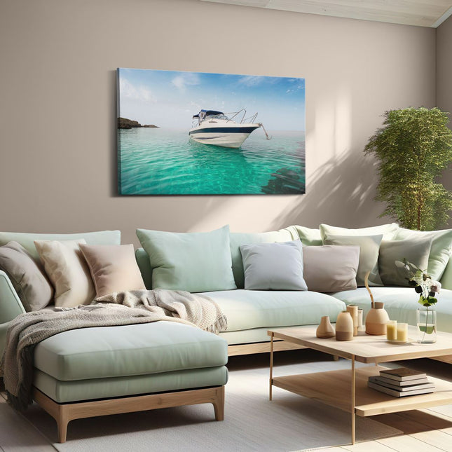 Canvas schilderij woonkamer Motorboot aan het Strand met Blauw Water