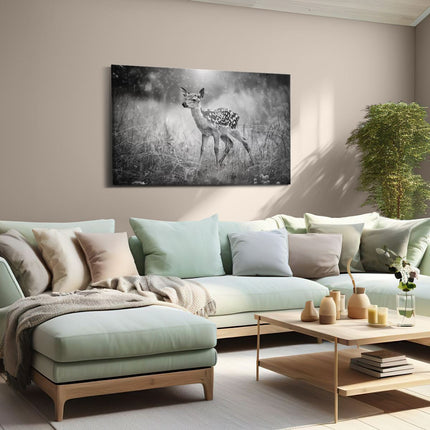 Canvas schilderij woonkamer Baby Hert in het Gras - Bambi - Zwart Wit