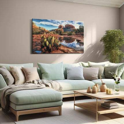 Canvas schilderij woonkamer Cactusplant Wordt Weerspiegeld in een Vijver in Sedona, Arizona