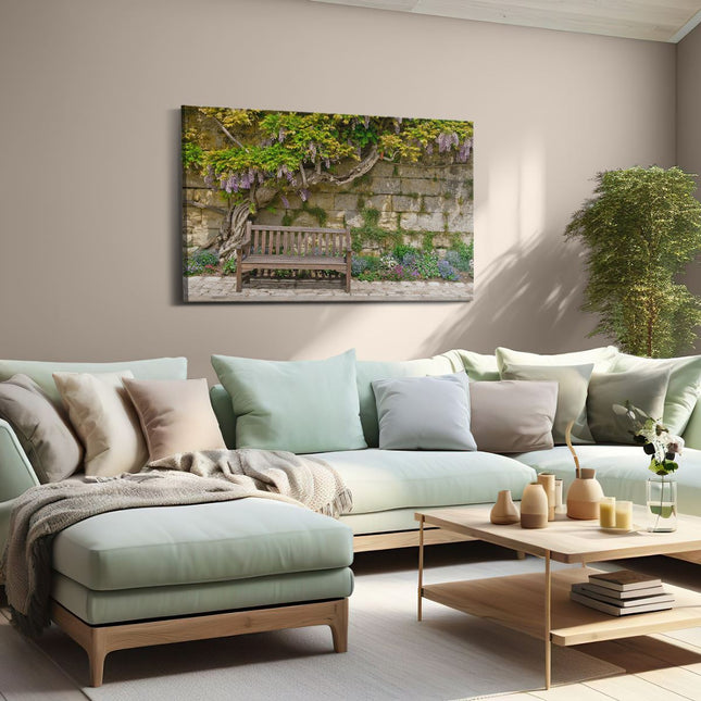 Canvas schilderij woonkamer Bank bij Begroeide Muur Blauwe Regen