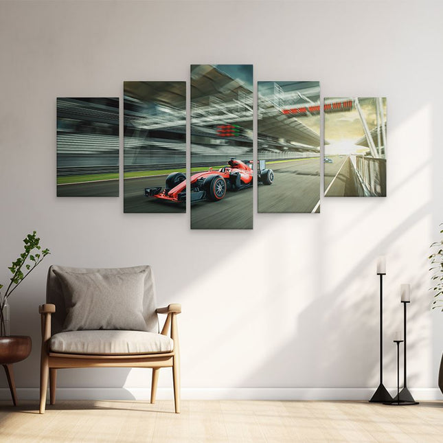 Schilderij vijfluik woonkamer formule 1 auto bij de finish in het rood