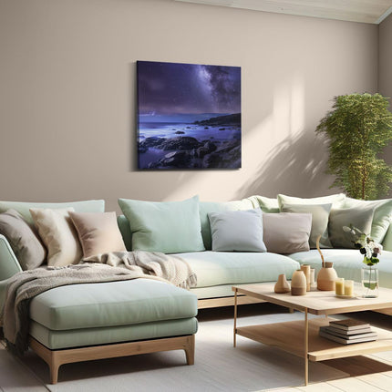Canvas schilderij woonkamer Nachtelijke Hemel met Sterren en een Rotsachtig Strand
