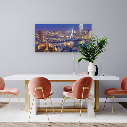 Canvas schilderij woonkamer Rotterdamse Skyline Met De Erasmusbrug 