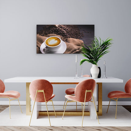 Canvas schilderij woonkamer Kopje Koffie In Een Hartje Met Koffiebonen