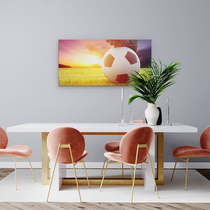 Canvas schilderij woonkamer Klassieke Voetbal Aftrap Met Zonsondergang