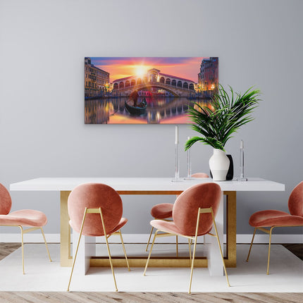 Canvas schilderij woonkamer Gondel bij de Rialtobrug in Venetië, Italië