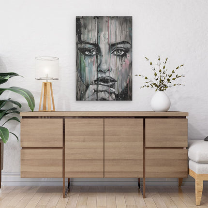 Canvas schilderij interieur Kunstwerk van een Vrouw met Druipende Verf op haar Gezicht