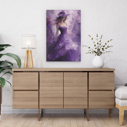Canvas schilderij interieur Vrouw in een Paarse Jurk met een Hoed