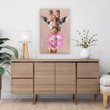 Canvas schilderij interieur Giraf met een Roze Ballon in zijn Mond