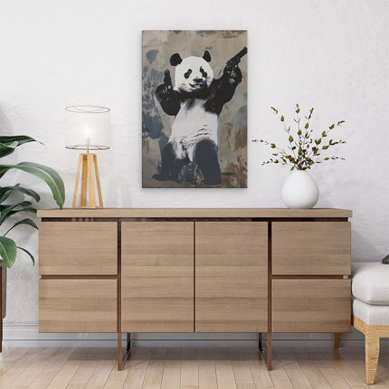 Canvas schilderij interieur Pandabeer met Twee Geweren