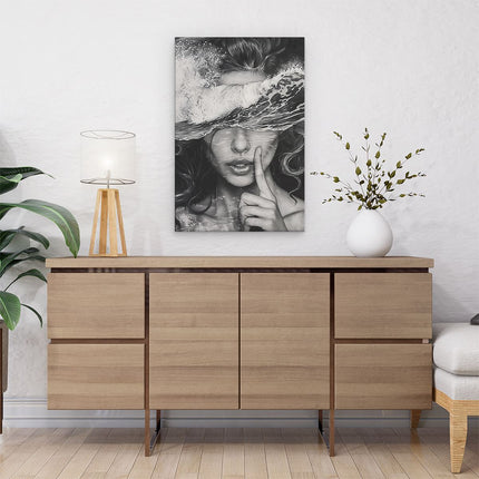 Canvas schilderij interieur Vrouw in het Water met haar Vinger op haar Lippen